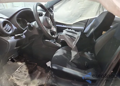 2018 Nissan Kicks S из США, поврежденный, VIN 3N1CP5CU4JL523100